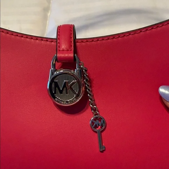 Michael Kors Fuchsia Shoulder Bag - Picture 2 of 7